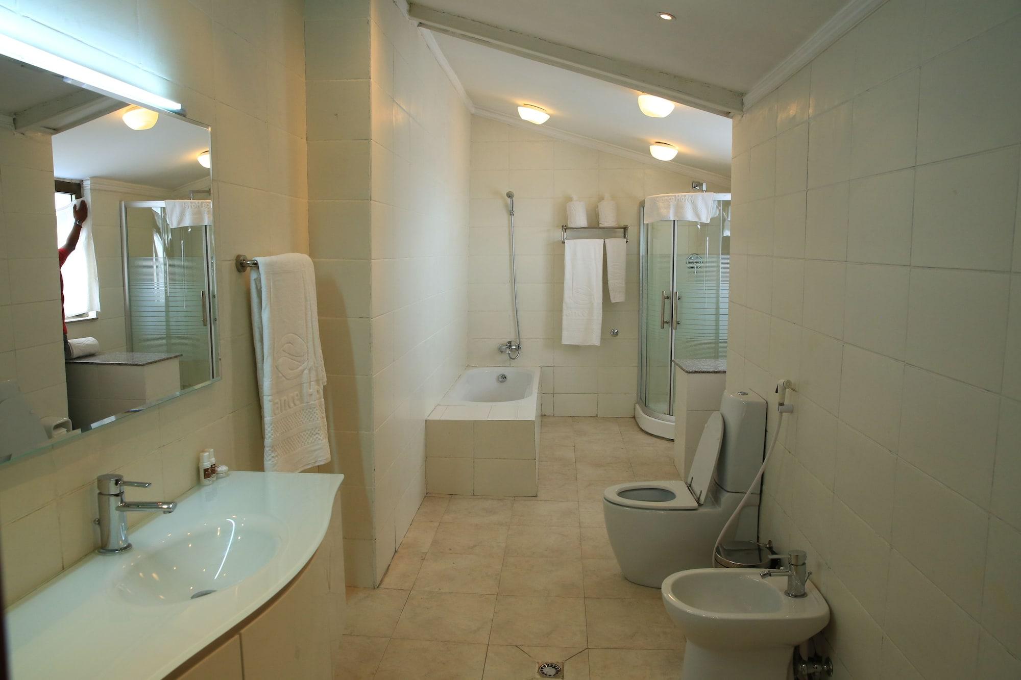 אדיס אבבה Reliance Hotel Apartment מראה חיצוני תמונה