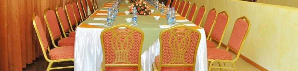 אדיס אבבה Reliance Hotel Apartment מראה חיצוני תמונה